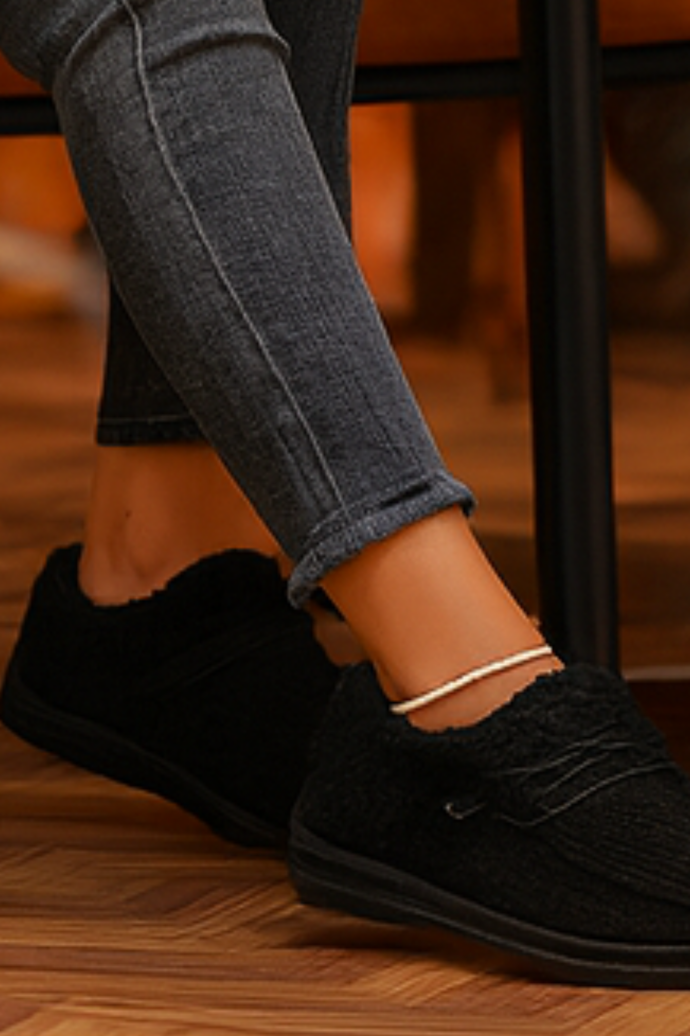 Winnie Warm Teddy Slippers - Black