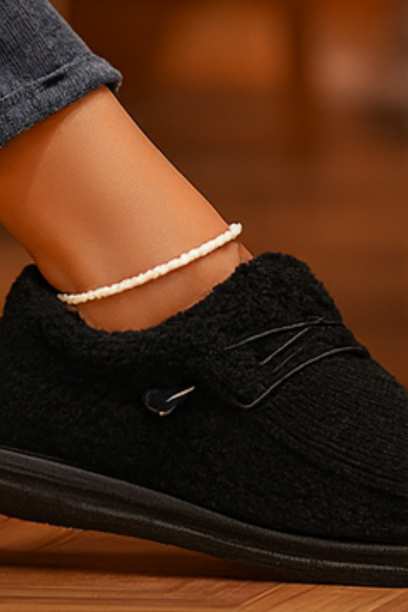Winnie Warm Teddy Slippers - Black