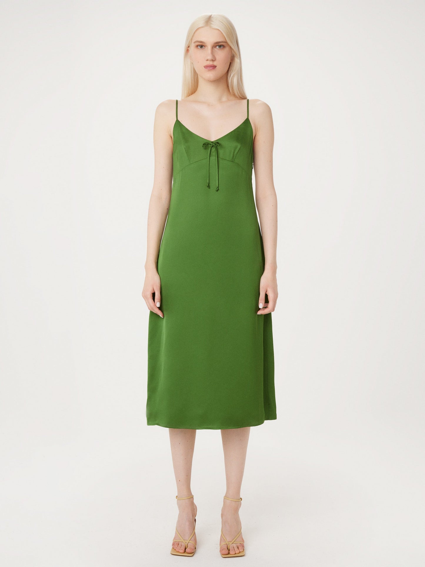 Satin Slip Kleid in Militärgrün