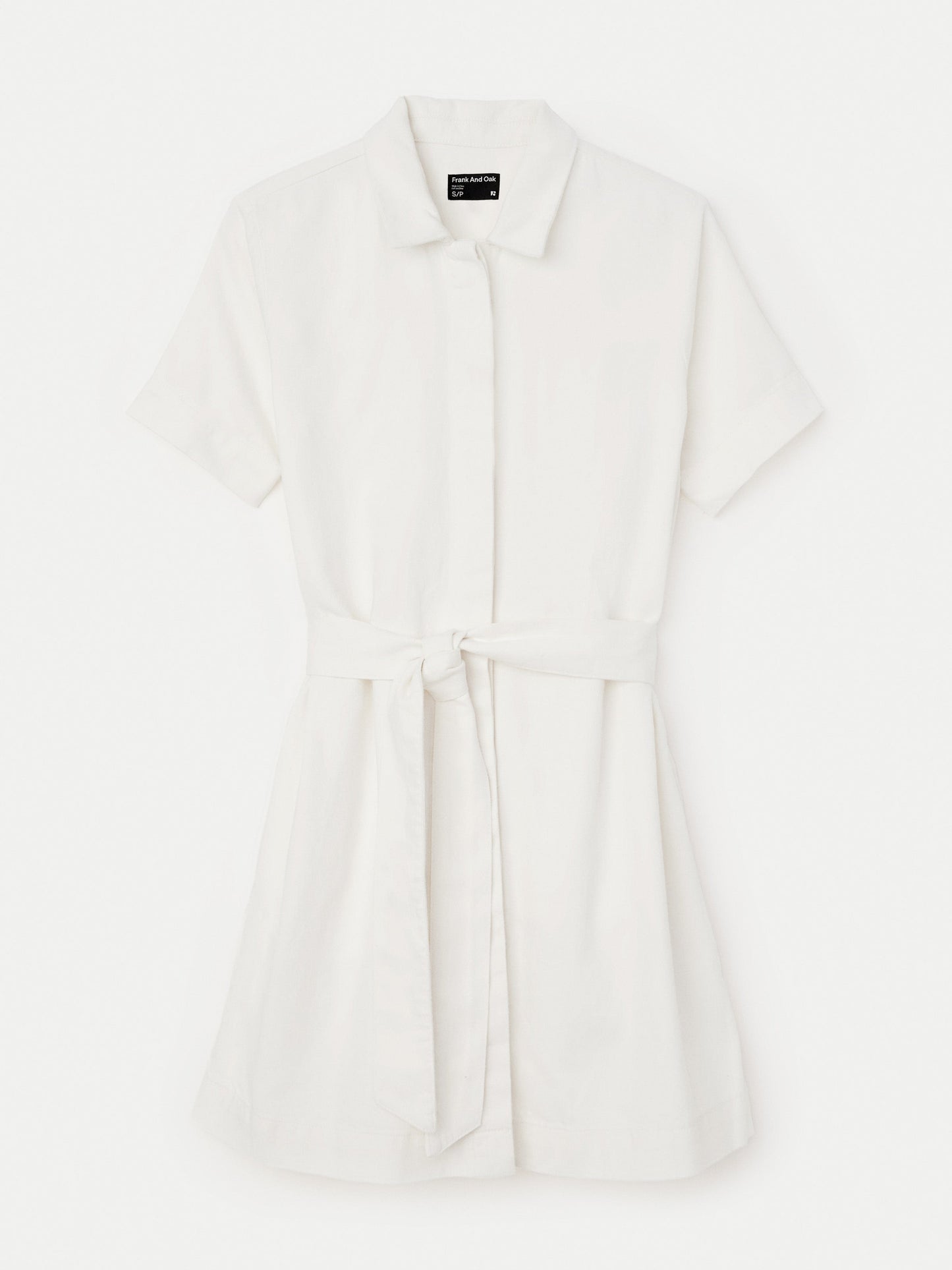Das Camp-Kragen-Kleid aus baumwollähnlichem Hanf in Offwhite