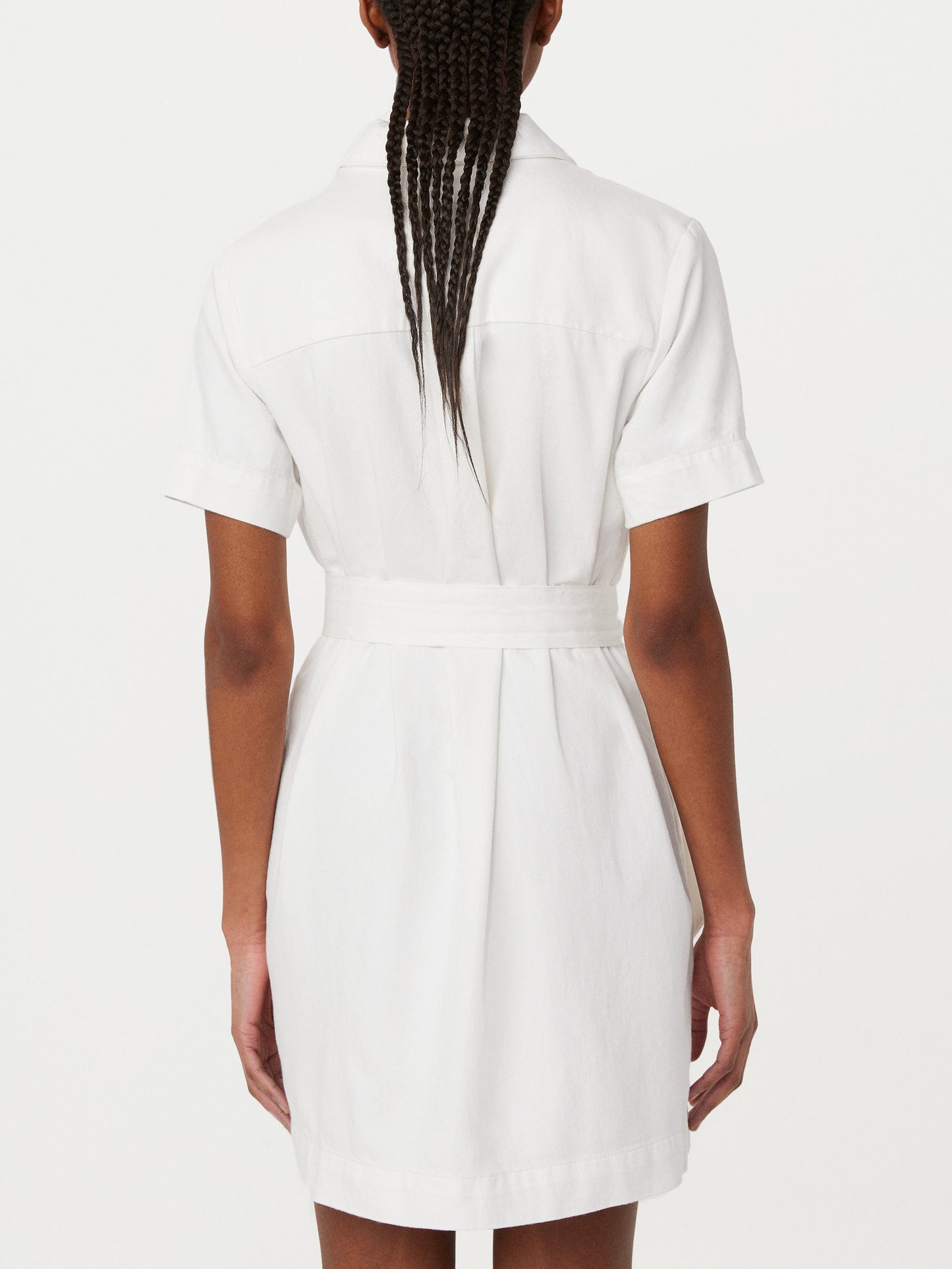 Das Camp-Kragen-Kleid aus baumwollähnlichem Hanf in Offwhite