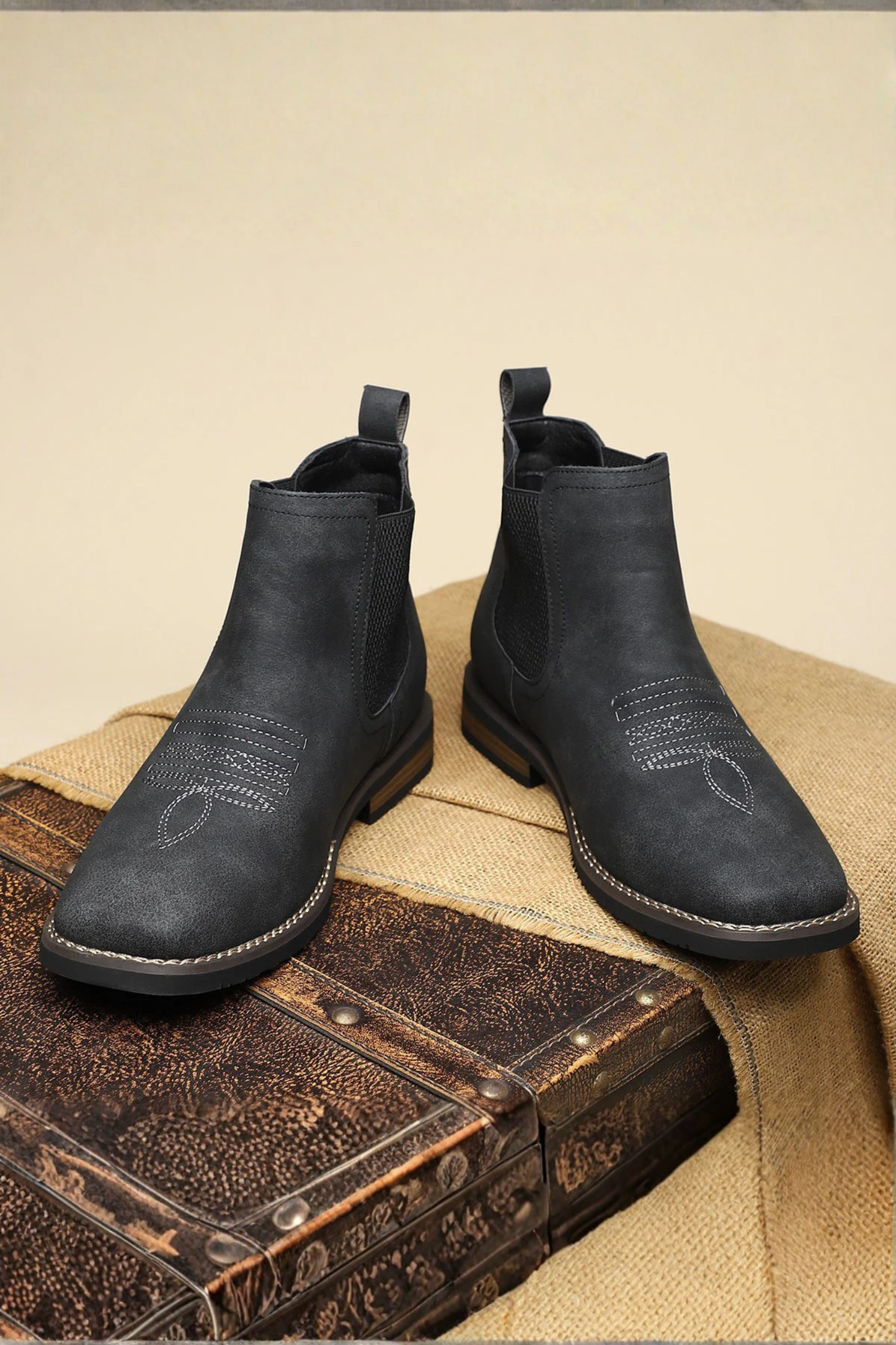 Max | Robust & Stylish Boots