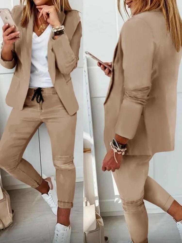 WW |  Damenkostüm - Elegant - Luxuriöses Material - Formelli Anläss