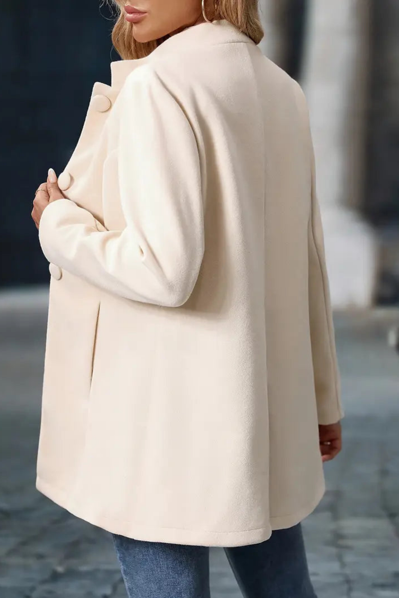 Claire Elegant Jacket - Beige