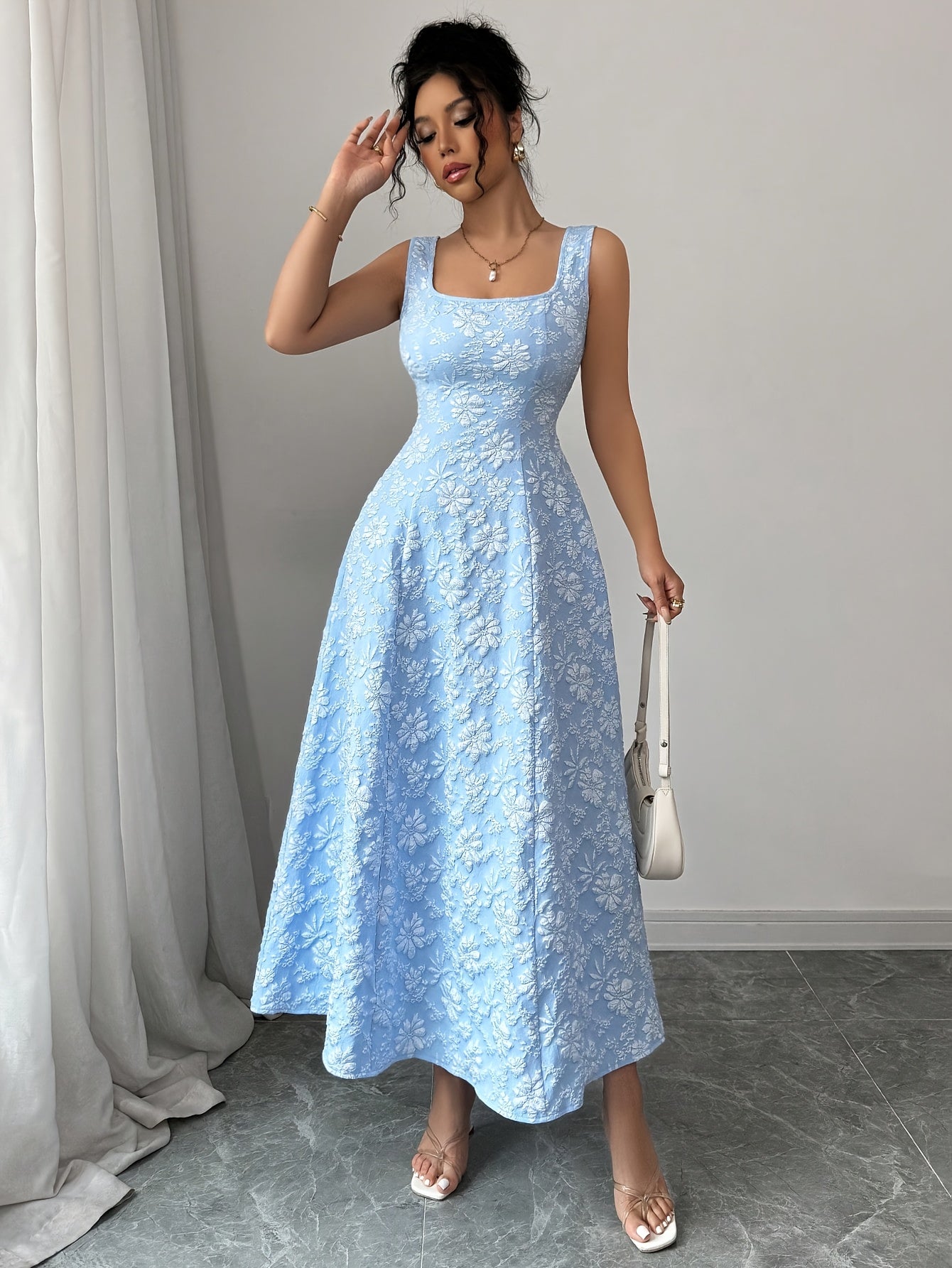 Elowen Bloom – Square Neck Dress