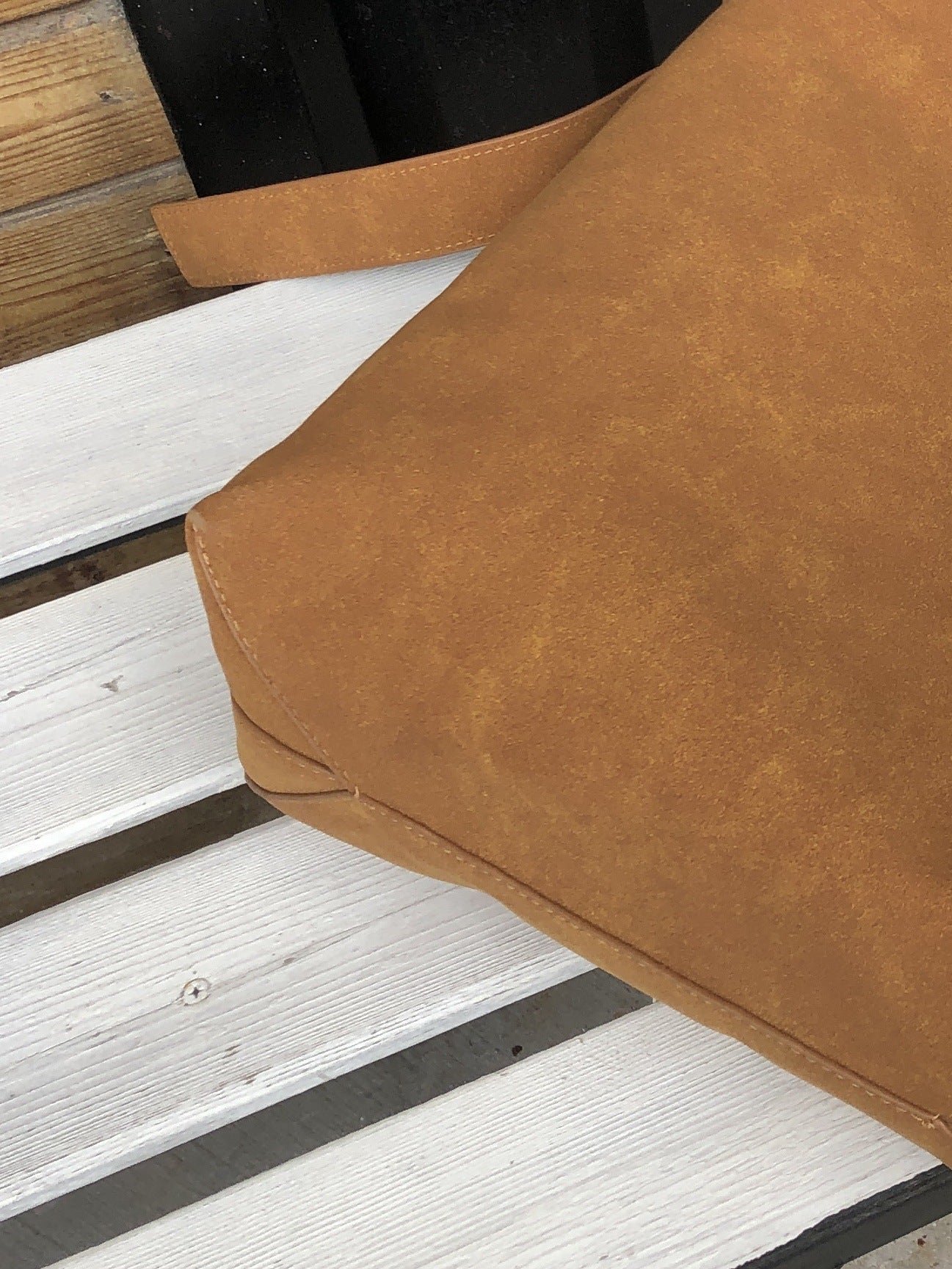 WW | Suede Tote Bag With Belt Closure