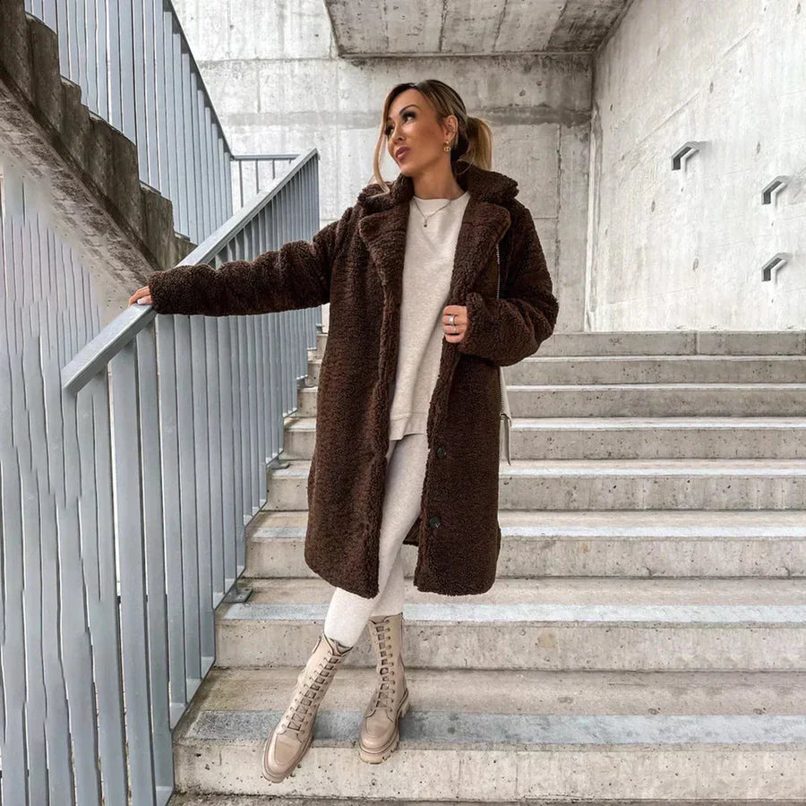 WW | Long coat Plush texture Relaxed fit Full length Button fastening