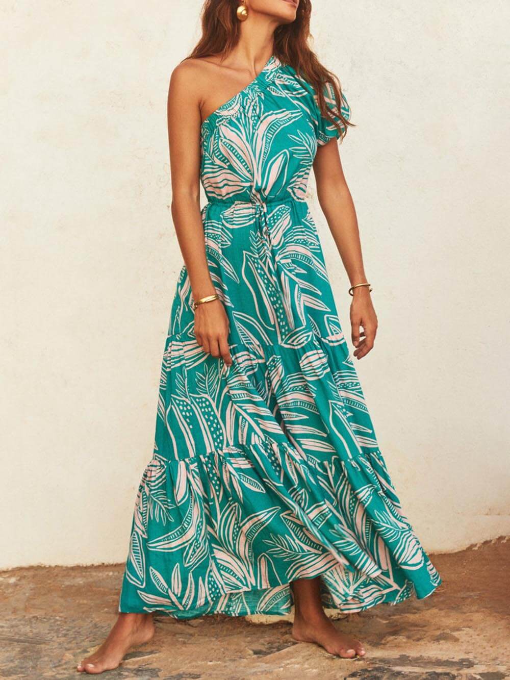 Off-the-shoulder Dress with Palm Leaf Print and Floral Vacation Style