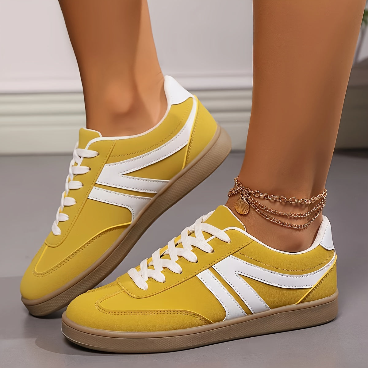 WW | Comfortable Women's Sneakers in Solid Colors