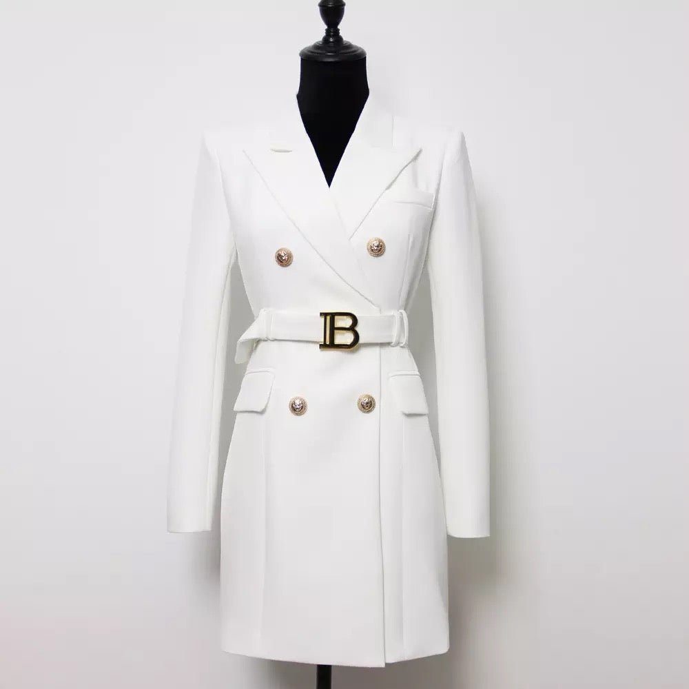 WW | Doppelreiher Blazer Kleid - Goldene Knopfakzente - Maßgeschneiderte Eleganz - Vielseitiger Stil