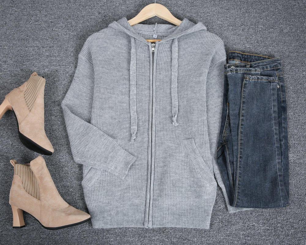 WW | Hoodie with Side Pockets and Front Zipper