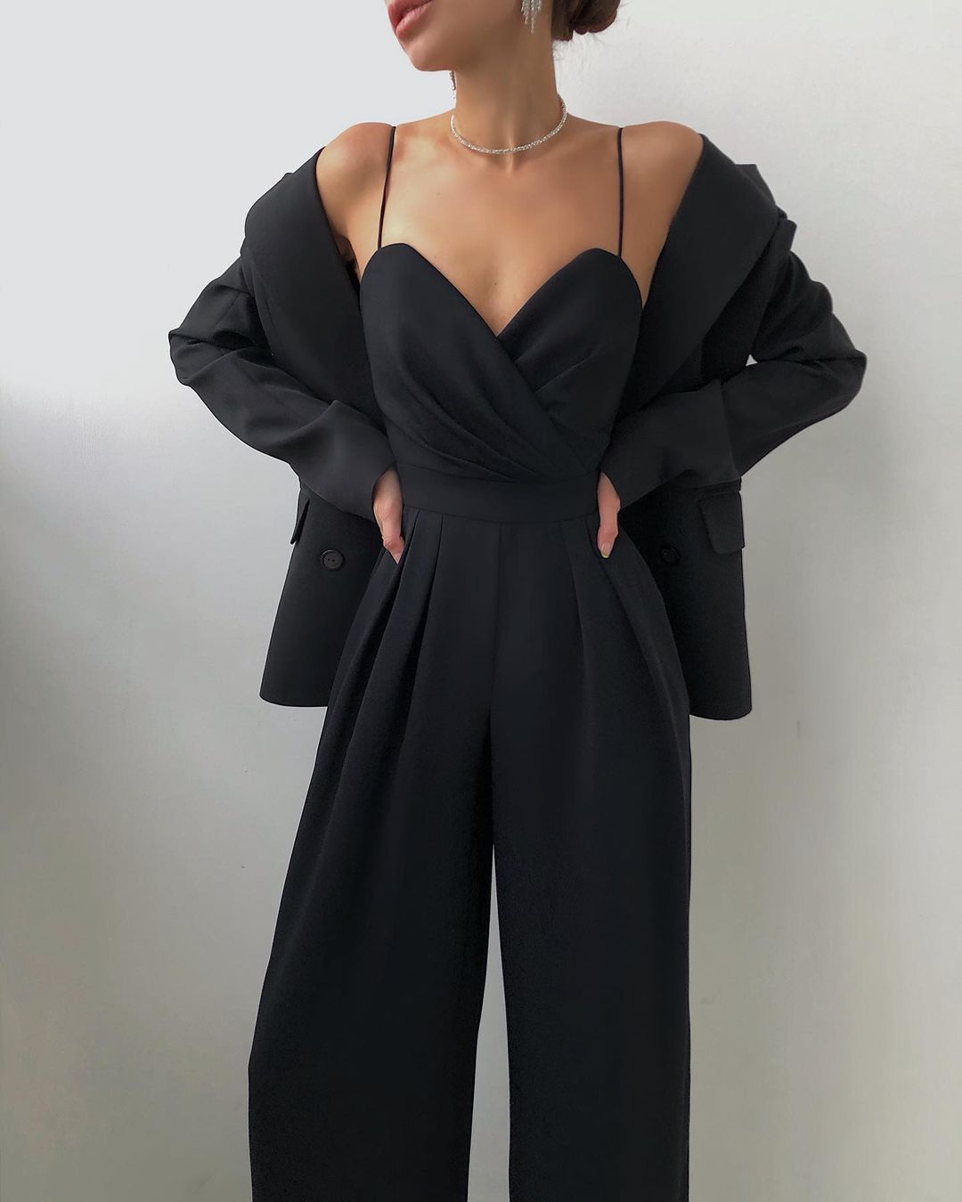 Rebecca – Straight-leg overall with a high waist and delicate straps