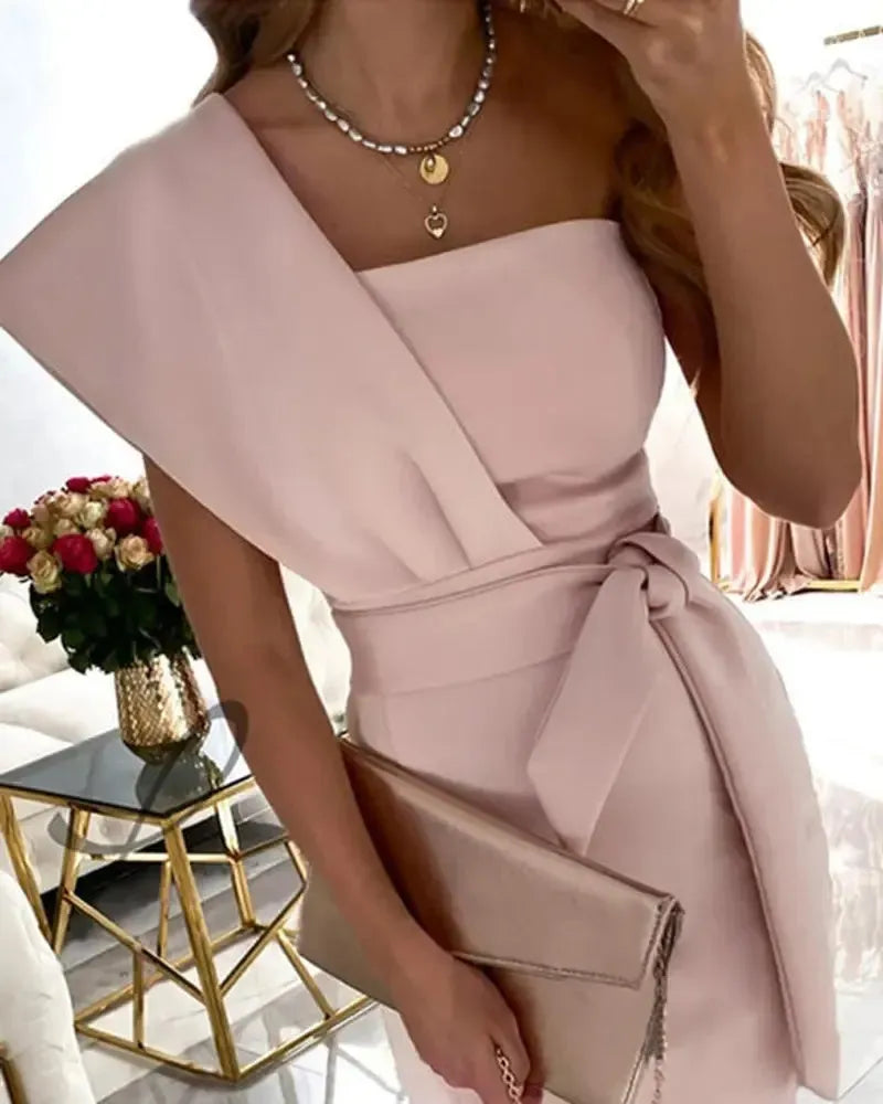 Asymmetric evening gown with belt and side slit for an elegant look