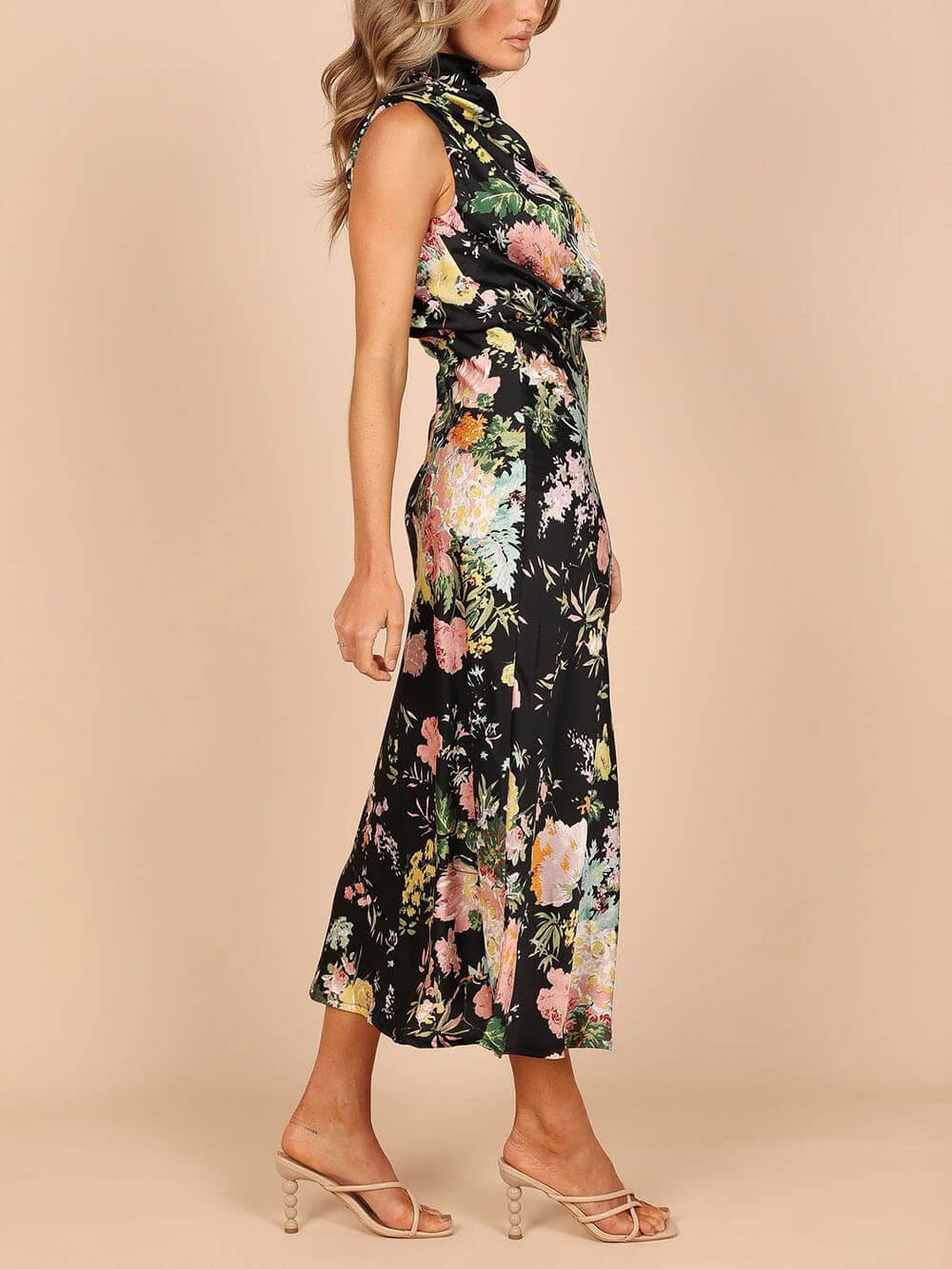 Maxi dress with halterneck, floral pattern, and elasticated waist