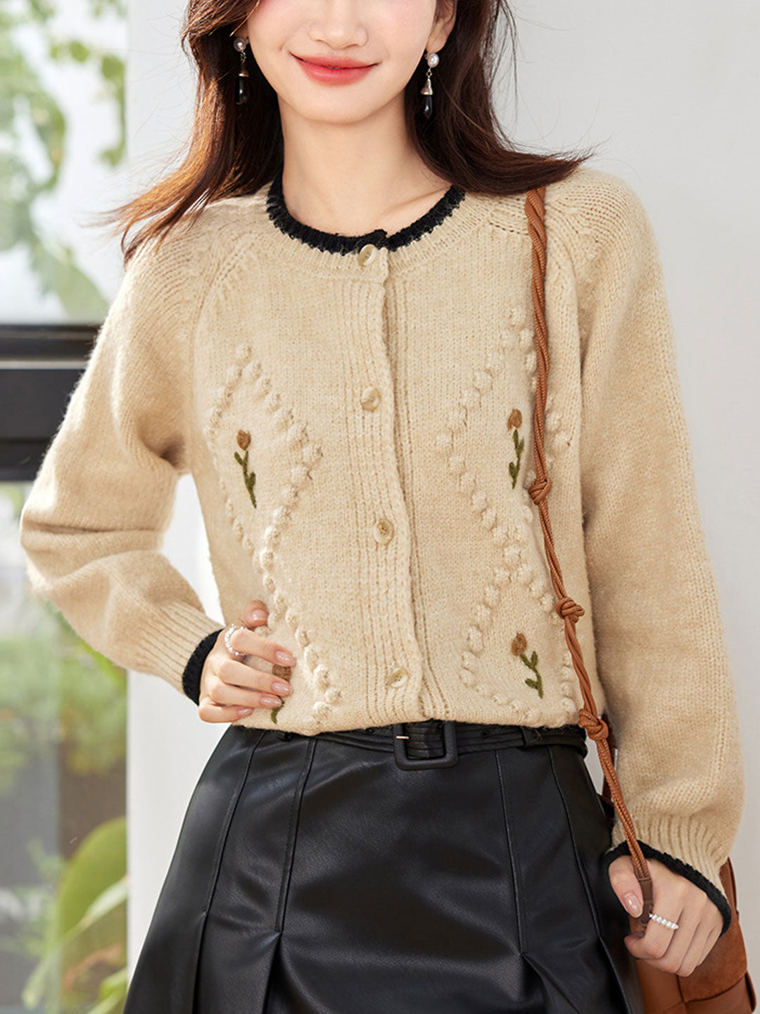 WW | Floral Embroidered Vest Woman