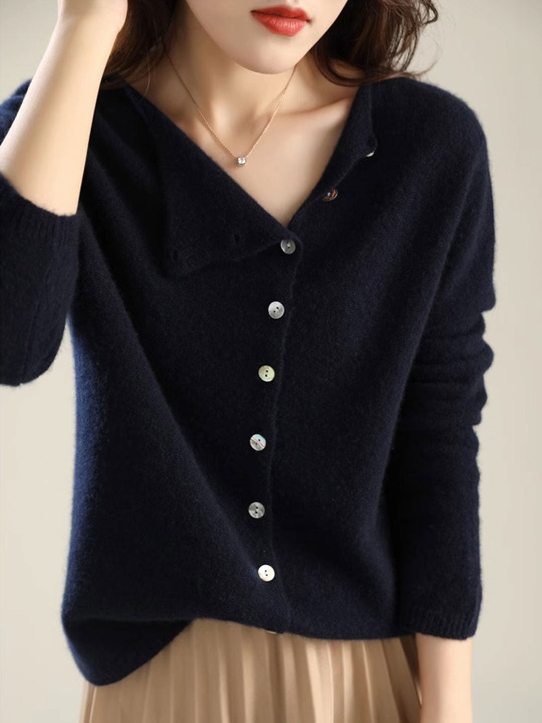 WW | Weiche Strickjacke mit Knopfleiste und rundem Ausschnitt