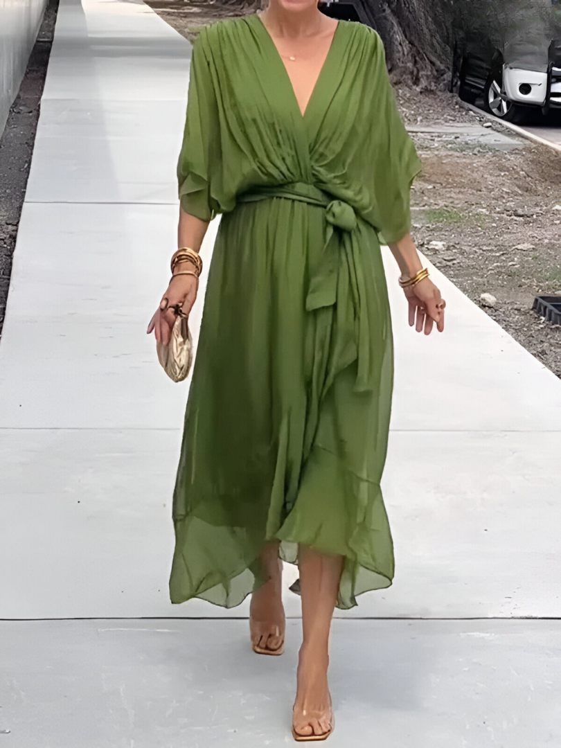 Langes elegantes Sommerkleid