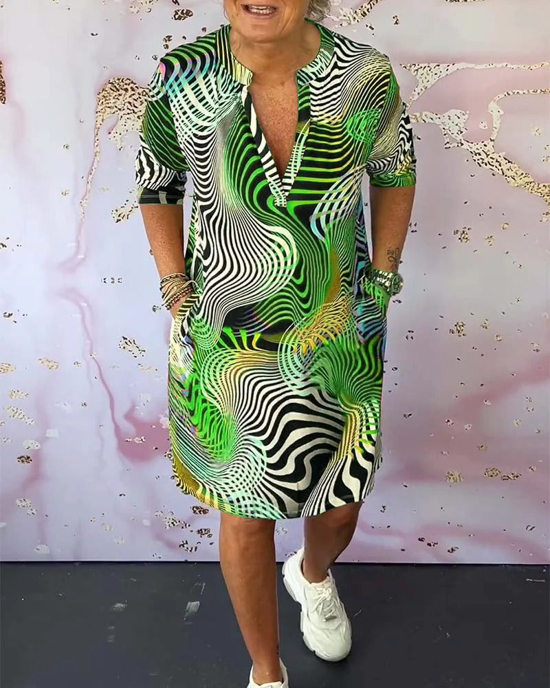 Ria Buntes V-Ausschnitt Kleid