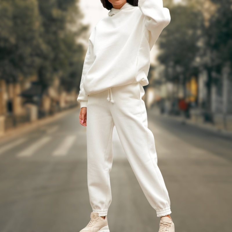 WW | Stylish and trendy hoodie and pants set