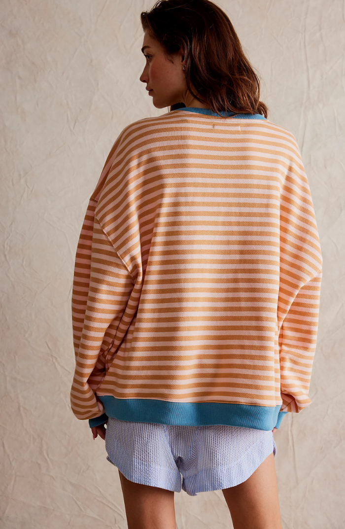 WW | Oversize Pullover mit farbenfrohen Streifen