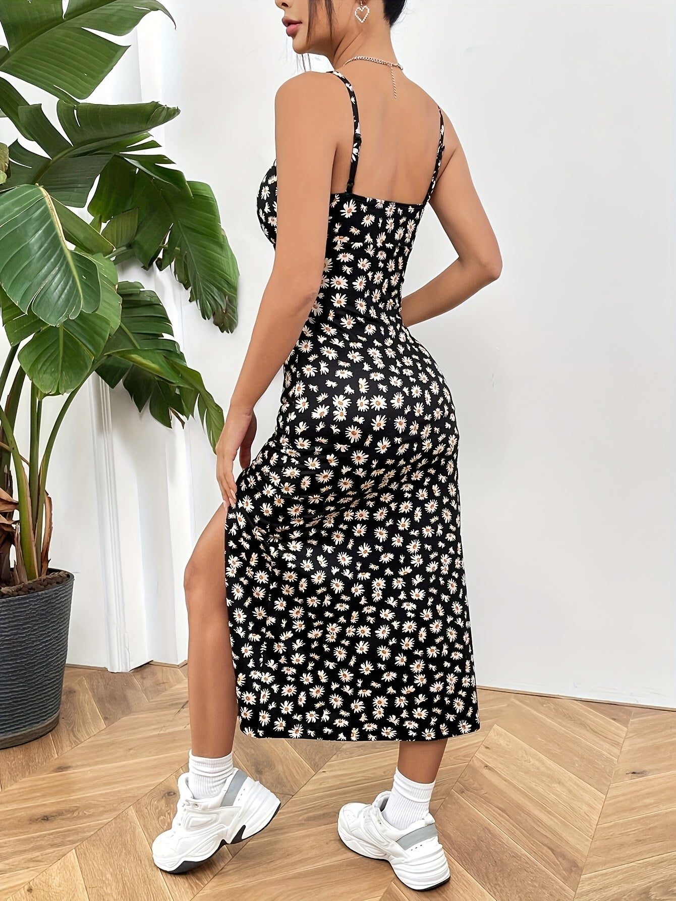 Isla - Minimalist Dress with High Slit
