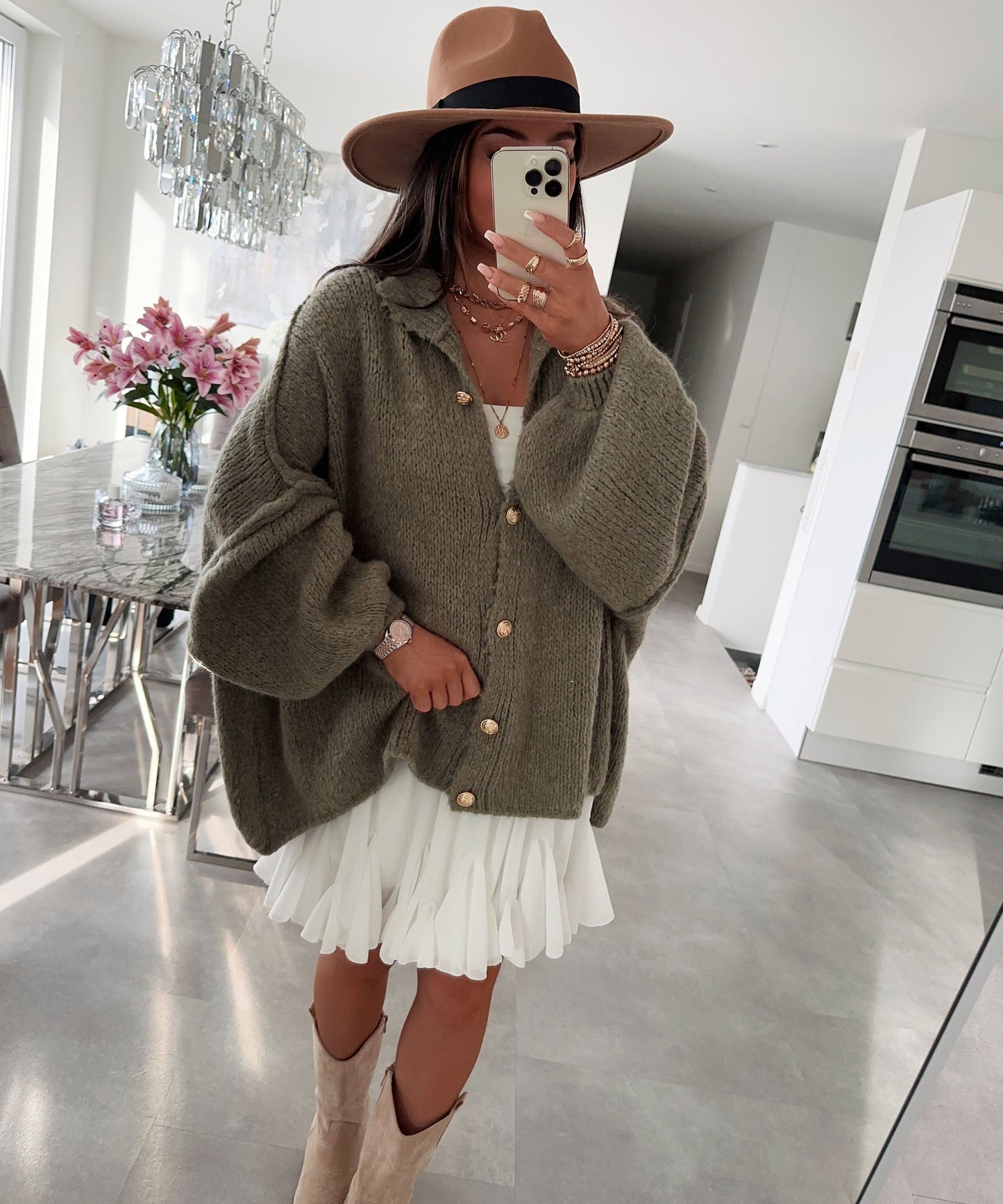 WW | Cozy, oversized cardigan in soft khaki