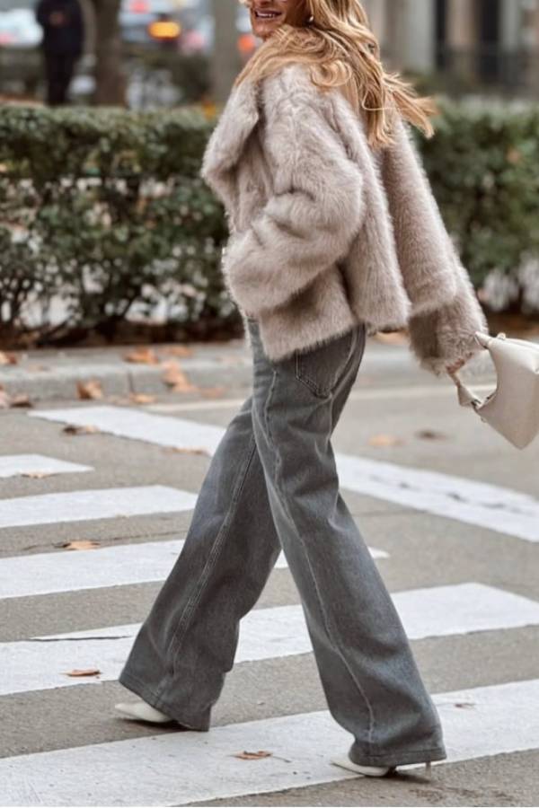 WW | short fashionable fox fur coat