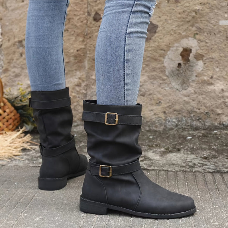 WW | Lederstiefel mit Schnallendetail