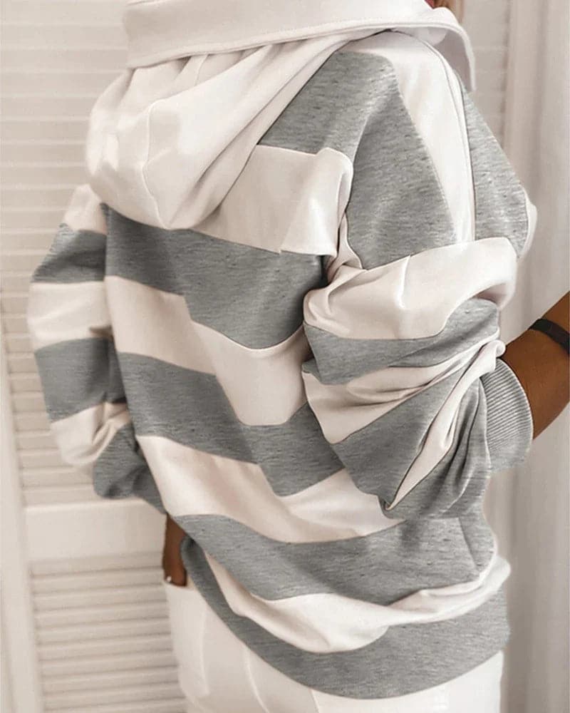 WW | Hoodie - Strickdetails - Lockere Passform - Weiche Materialien