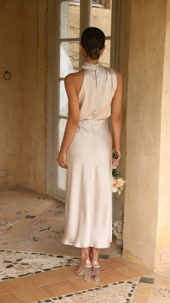 WW | Elegantes Brautjungfernkleid Mit Langem Neckholder Aus Satin