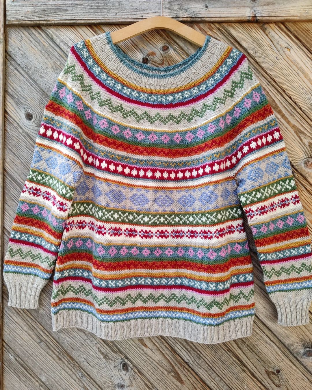 WW | Comfortable, Stylish Contrast Color Sweater