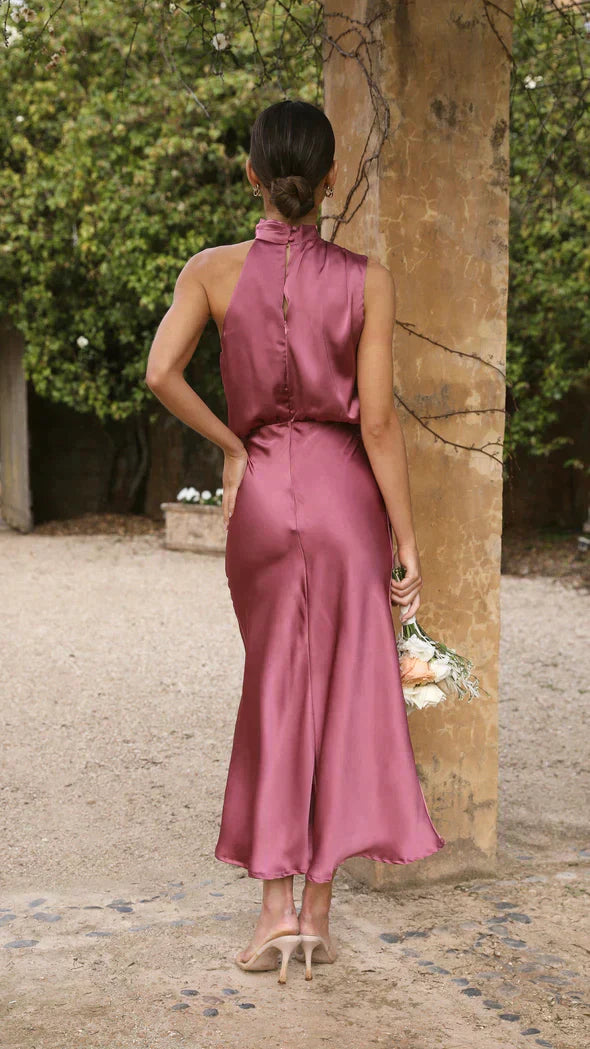WW | Elegantes Brautjungfernkleid Mit Langem Neckholder Aus Satin