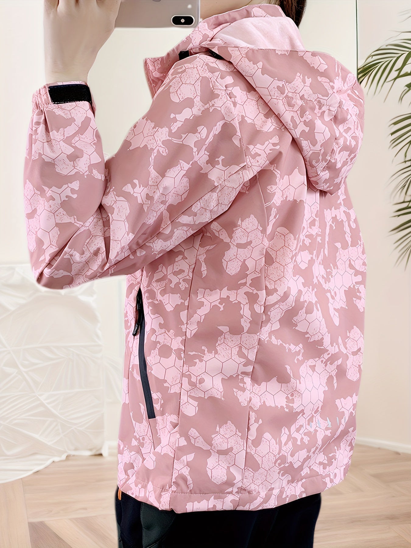 WW | Windproof Women's Jacket in Camouflage Pattern for Outdoor Sports