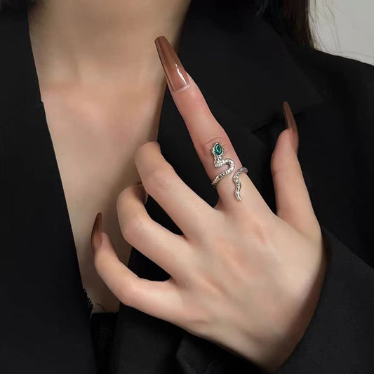 WW | Adjustable Zirconia Snake Ring