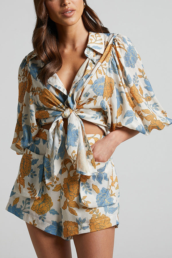 Hawaii – Geblümtes Strand-Set mit Oversize-Hemd, Triangel-Bikini-Top und Shorts mit Taschen