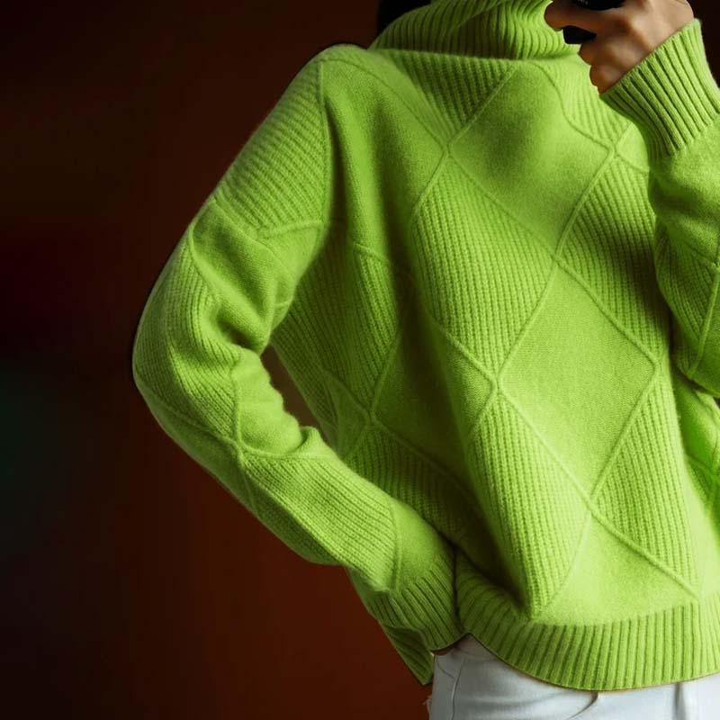 WW | Klassischer Pullover Aus Einfarbigem Strick