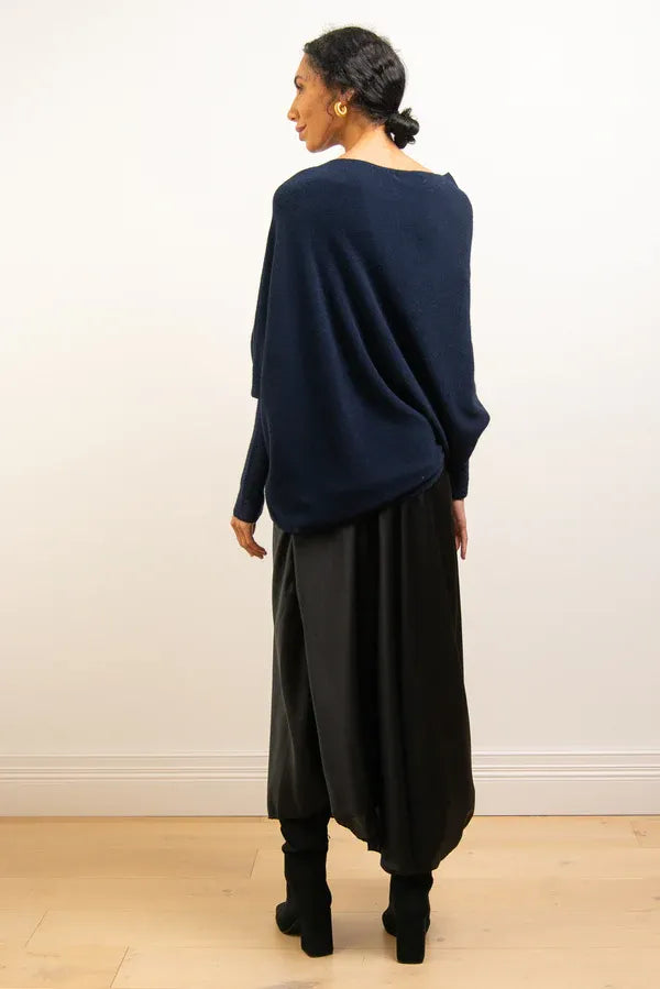 WW | Asymmetrischer Damenpullover mit eleganter Drapierung