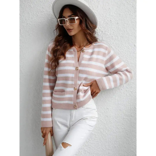 WW | Cozy chunky knit sweater with button placket and side pockets