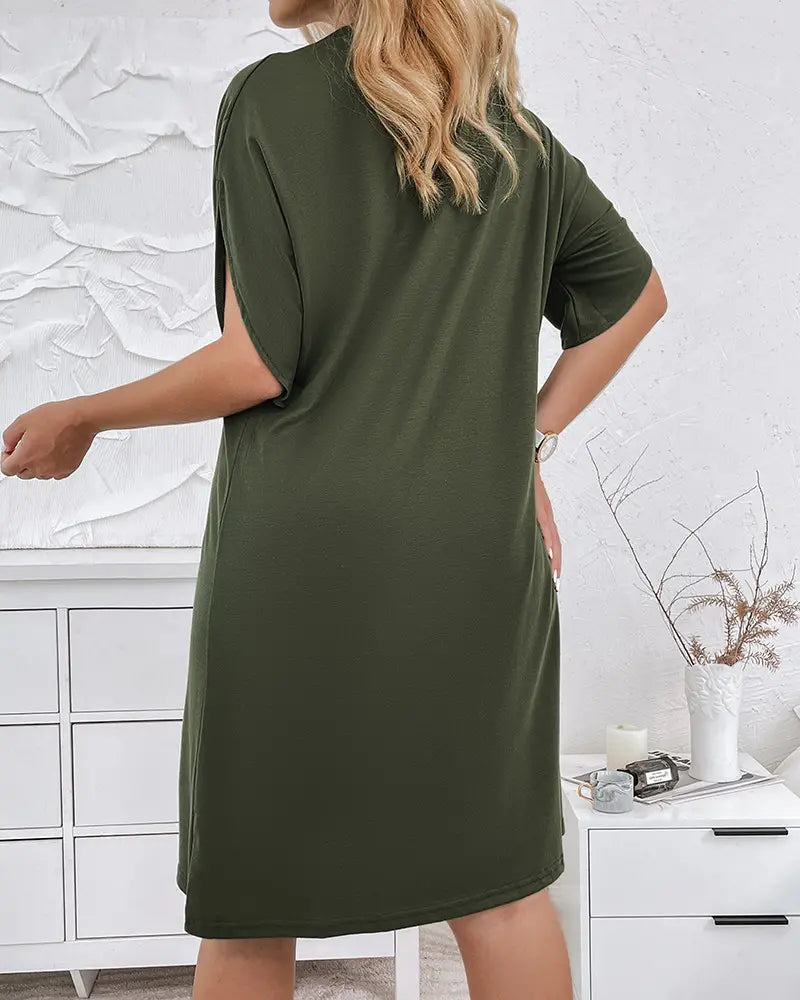 WW  - Lässig schickes Minikleid mit V-Ausschnitt in Olivgrün | Vielseitiges V-Ausschnitt Minikleid für jeden Anlass