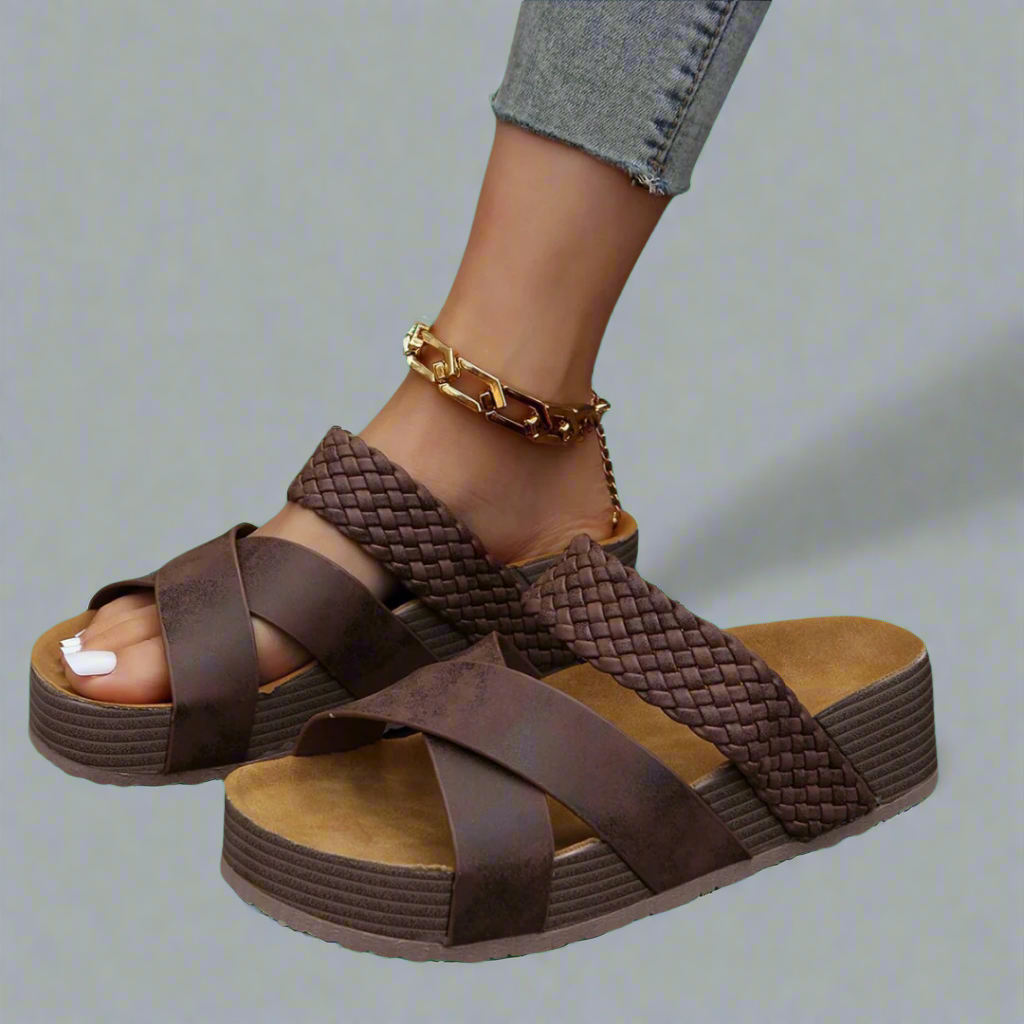 Tindra™ | Orthopaedic sandals