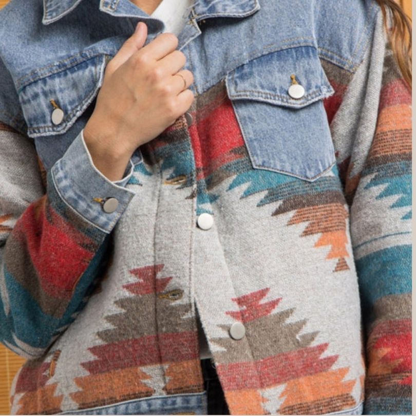 WW | Jeansjacke mit Aztekenmuster