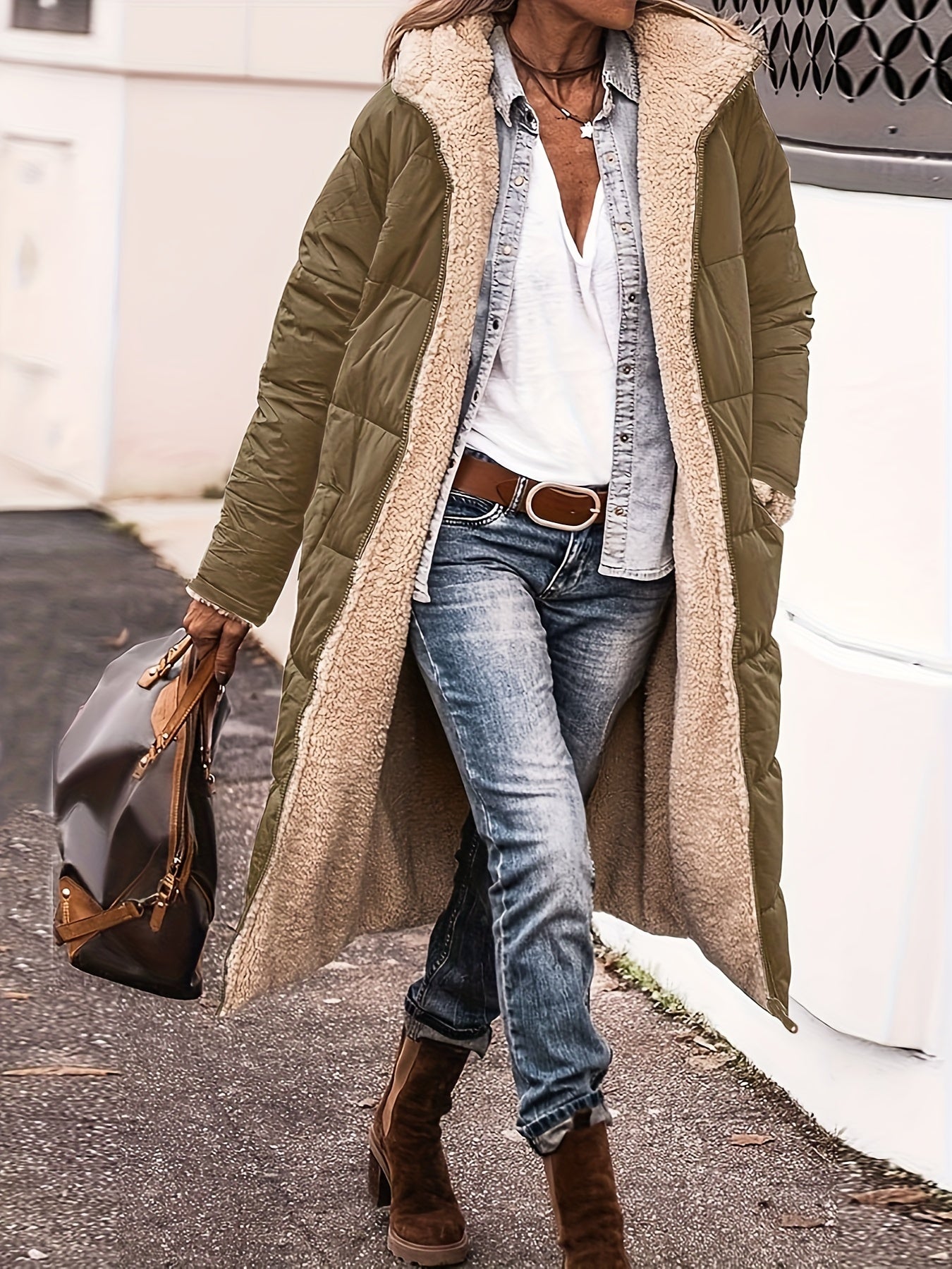 WW | Halblange Puffer Winterjacke mit Kapuze für Frauen - Perfekt für Freizeitaktivititäten