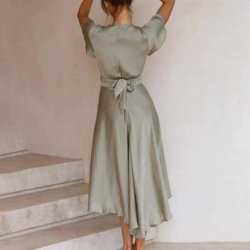 Ànnia – Flowing dress with knot neckline