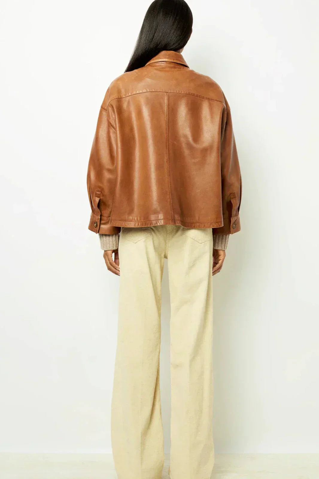 WW | Boxy Leder Kurzjacke