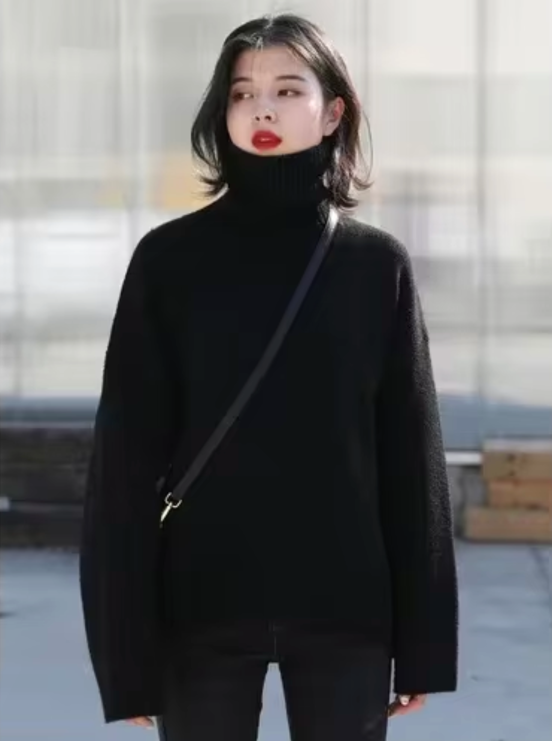Loose-fitting turtleneck sweater