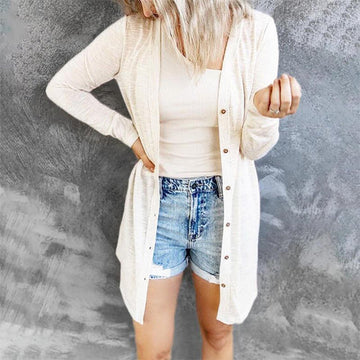 Langärmlige Strickjacke mit Knöpfen