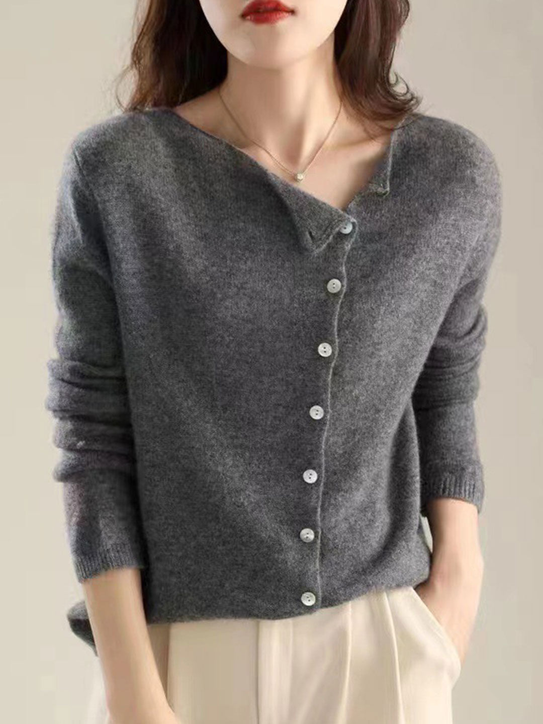 WW | Weiche Strickjacke mit Knopfleiste und rundem Ausschnitt