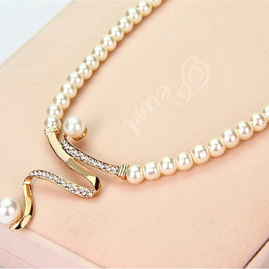 WW | Natural Pearl Necklace + Earring Set Gold