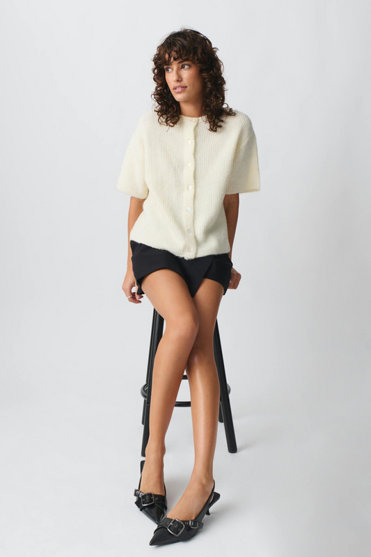Plain-coloured short-sleeved women's jumper