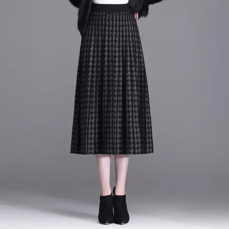Houndstooth Midi Skirt